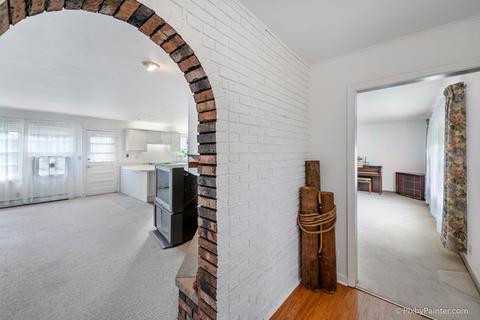 809 Royal Ln, West Dundee, IL 60118 photo 3