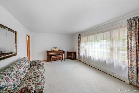 809 Royal Ln, West Dundee, IL 60118 photo 14