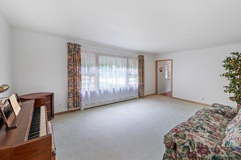 809 Royal Ln, West Dundee, IL 60118 photo 15