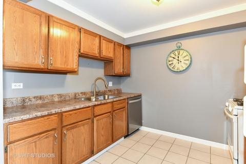 248 E Bailey Rd #G, Naperville, IL 60565 photo 3