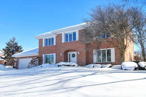 8517 Heather Dr, Burr Ridge, IL 60527 photo 2
