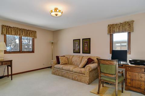 8517 Heather Dr, Burr Ridge, IL 60527 photo 23