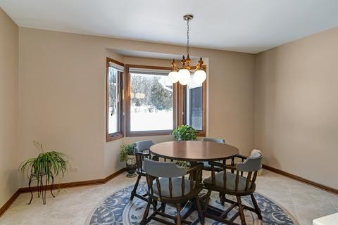 8517 Heather Dr, Burr Ridge, IL 60527 photo 15