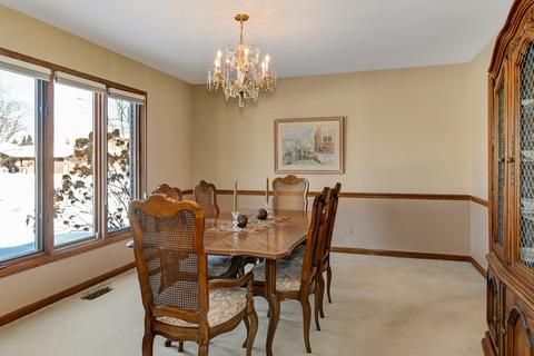 8517 Heather Dr, Burr Ridge, IL 60527 photo 7