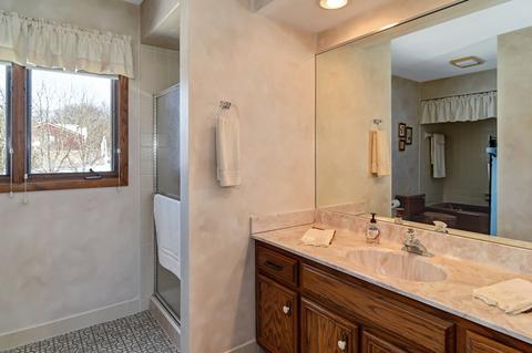 8517 Heather Dr, Burr Ridge, IL 60527 photo 20