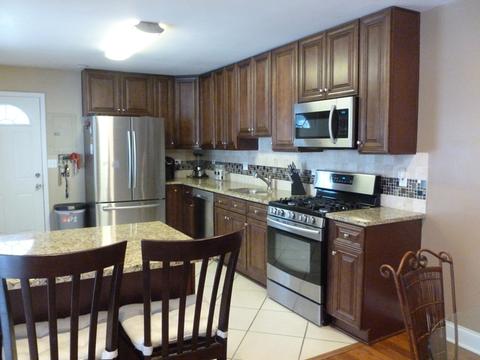 202 E Maxon Ln, Streamwood, IL 60107 photo 2