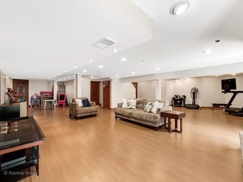 140 Circle Ridge Dr, Burr Ridge, IL 60527 photo 31