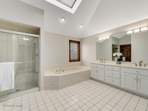 140 Circle Ridge Dr, Burr Ridge, IL 60527 photo 25