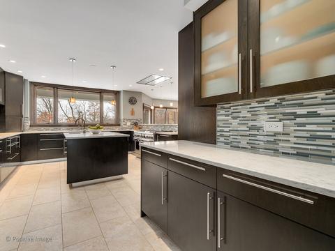 140 Circle Ridge Dr, Burr Ridge, IL 60527 photo 8