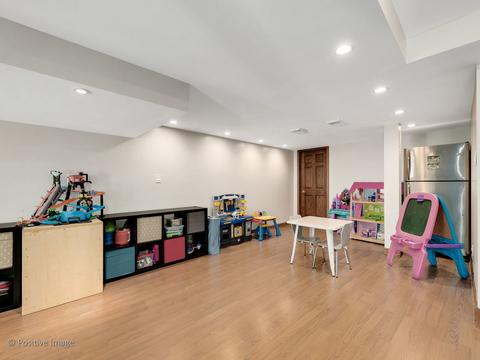 140 Circle Ridge Dr, Burr Ridge, IL 60527 photo 33