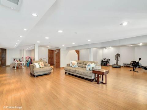 140 Circle Ridge Dr, Burr Ridge, IL 60527 photo 29