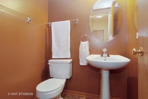 806 County Line Rd, Aurora, IL 60502 photo 17