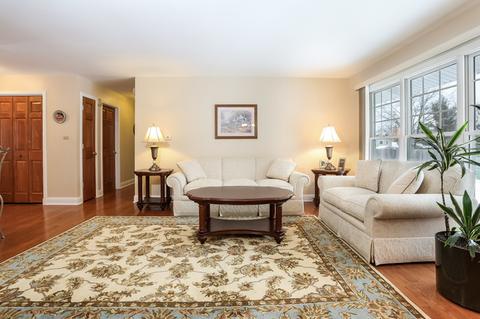 865 Harrison Ln, Hoffman Estates, IL 60192 photo 5