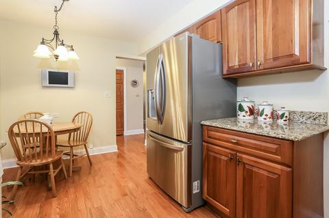865 Harrison Ln, Hoffman Estates, IL 60192 photo 11