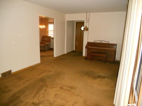 8026 Mcvicker Ave, Burbank, IL 60459 photo 4