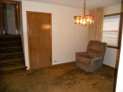 8026 Mcvicker Ave, Burbank, IL 60459 photo 3