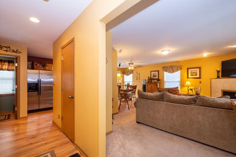 38407 N 3rd Ave, Spring Grove, IL 60081 photo 2