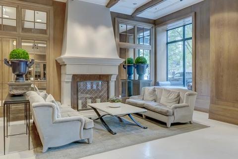 10 E Delaware Pl #24D, Chicago, IL 60611 photo 2