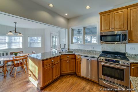 712 N Wheaton Ave, Wheaton, IL 60187 photo 9