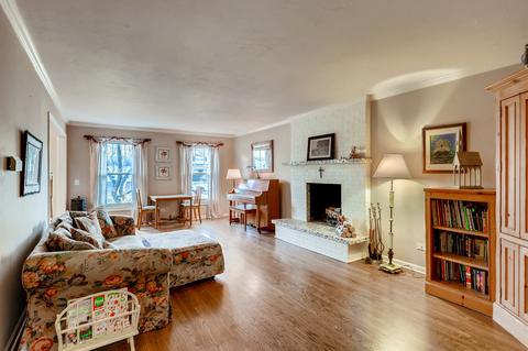 26 W234 Tomahawk Dr, Wheaton, IL 60189 photo 4