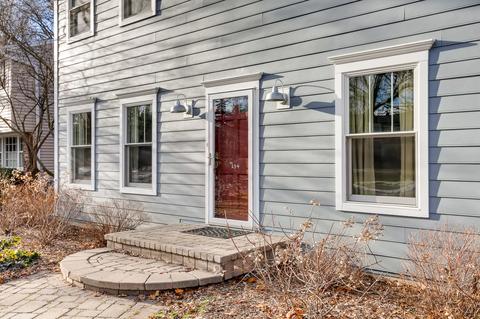 26 W234 Tomahawk Dr, Wheaton, IL 60189 photo 2