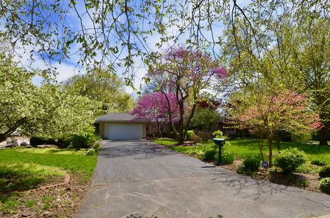 29 Sunset Rd, Bloomington, IL 61701 photo 2