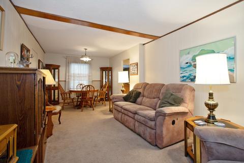 104 Wilshire Dr, Wheeling, IL 60090 photo 2