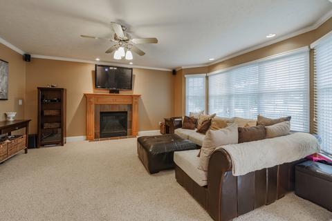 1602 Myra Ln, Bloomington, IL 61704 photo 6
