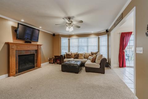 1602 Myra Ln, Bloomington, IL 61704 photo 3