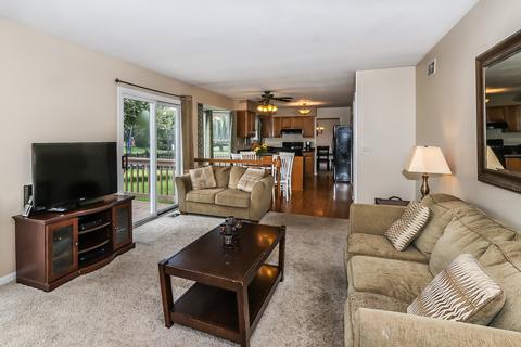 101 Hampton St, Cary, IL 60013 photo 13
