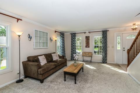 101 Hampton St, Cary, IL 60013 photo 5