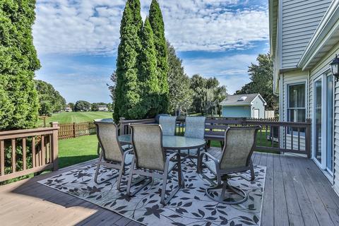 101 Hampton St, Cary, IL 60013 photo 2