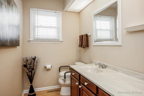 1619 Wilson Ave, Wheaton, IL 60189 photo 12