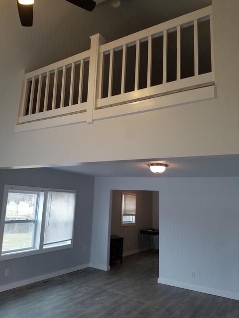 204 W Riverside Dr, Mchenry, IL 60051 photo 2