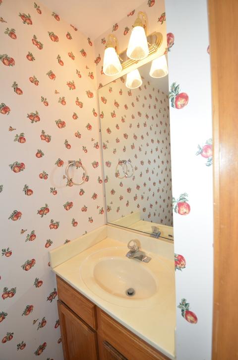 1061 E Danbury Dr, Cary, IL 60013 photo 19