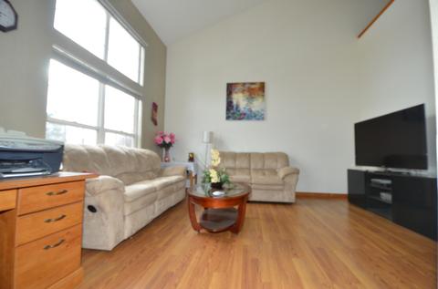 1061 E Danbury Dr, Cary, IL 60013 photo 3