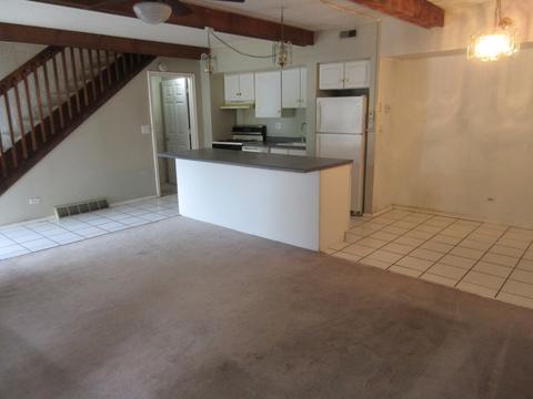 1810 Kenneth Cir, Elgin, IL 60120 photo 4