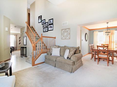 7214 Faxton Ln, Plainfield, IL 60586 photo 2