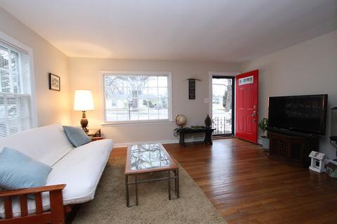 708 Center St, Mchenry, IL 60050 photo 5