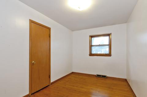 4208 Ponca Ave, Mchenry, IL 60050 photo 9