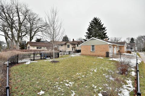 219 E 3rd St, Elmhurst, IL 60126 photo 23