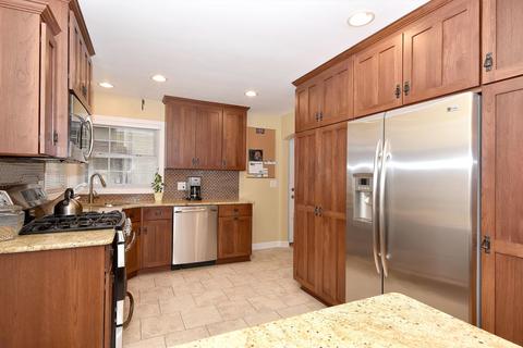 219 E 3rd St, Elmhurst, IL 60126 photo 10
