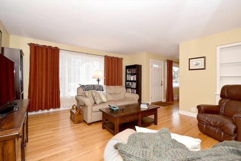 219 E 3rd St, Elmhurst, IL 60126 photo 3