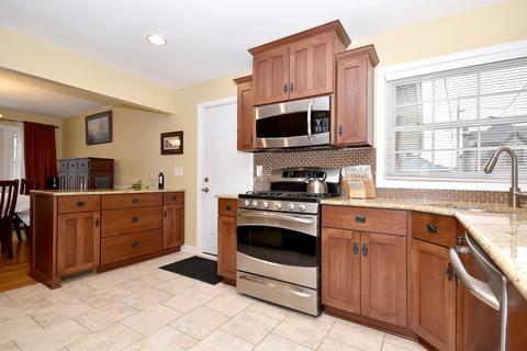 219 E 3rd St, Elmhurst, IL 60126 photo 12