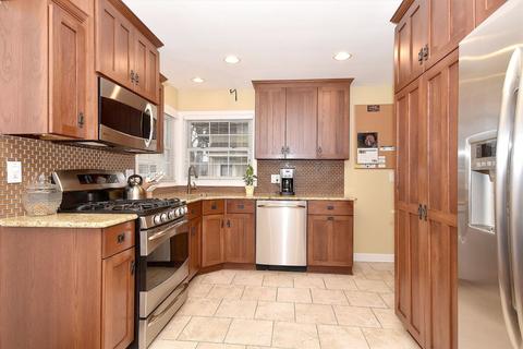 219 E 3rd St, Elmhurst, IL 60126 photo 11