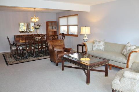 6003 Greenview Rd, Oakwood Hills, IL 60013 photo 4