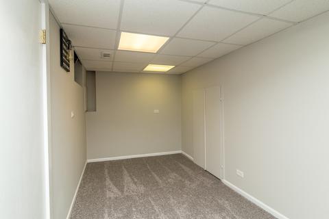 889 Webster Ln, Des Plaines, IL 60016 photo 15
