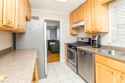 889 Webster Ln, Des Plaines, IL 60016 photo 7