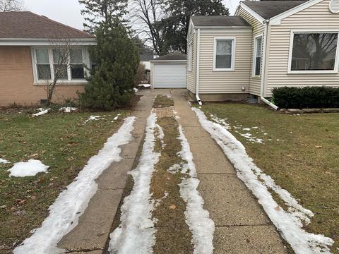 889 Webster Ln, Des Plaines, IL 60016 photo 2