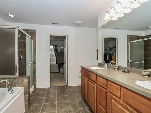 356 Comstock Dr, Elgin, IL 60124 photo 18